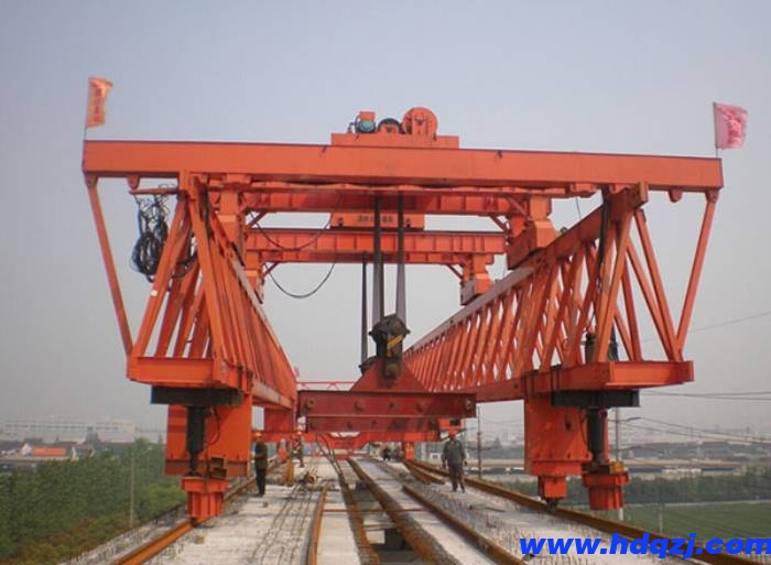 架橋機過孔架梁施工對環(huán)境的影響及相應的環(huán)保措施是什么？